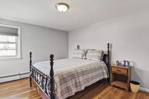 Bedroom - 34 Ridgewood Rd, Worcester, MA 01606 photo 4 of 7