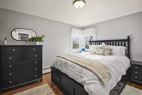 Bedroom - 34 Ridgewood Rd, Worcester, MA 01606 photo 1 of 7