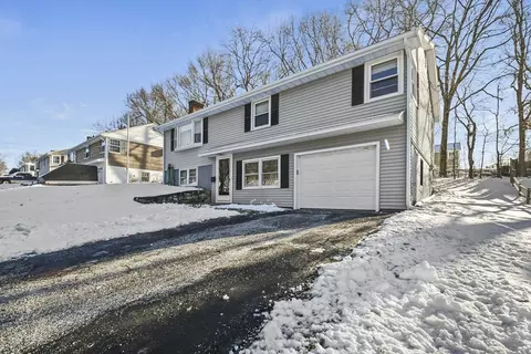 Exterior - 34 Ridgewood Rd, Worcester, MA 01606 photo 2 of 6