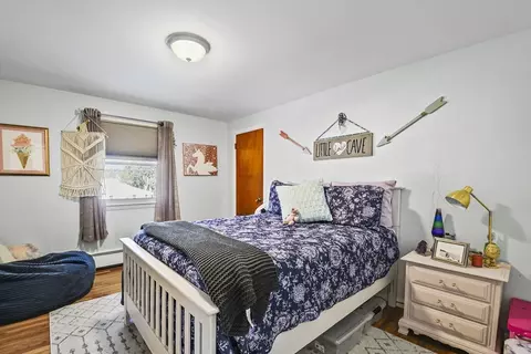Bedroom - 34 Ridgewood Rd, Worcester, MA 01606 photo 6 of 7