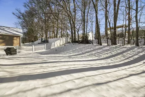 Exterior - 34 Ridgewood Rd, Worcester, MA 01606 photo 6 of 6