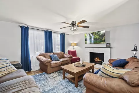 Living - 34 Ridgewood Rd, Worcester, MA 01606 photo 1 of 3