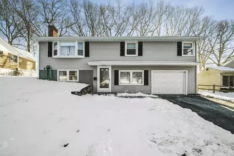 34 Ridgewood Rd, Worcester, MA 01606