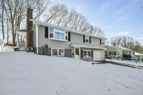 Exterior - 34 Ridgewood Rd, Worcester, MA 01606 photo 3 of 6