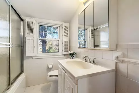 Bath - 27 Sunset Dr, Framingham, MA 01701 photo 2 of 2