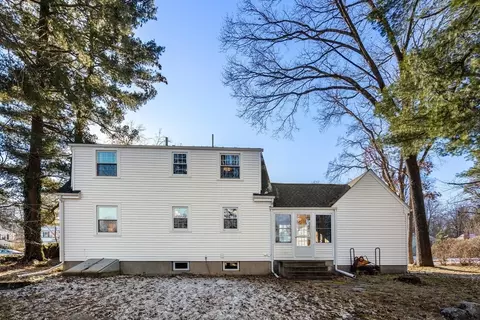 Exterior - 27 Sunset Dr, Framingham, MA 01701 photo 2 of 8