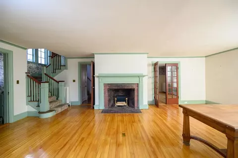 Living - 56 Garrison Rd, Hingham, MA 02043 photo 2 of 5