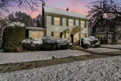 72 Colton Pl, Longmeadow, MA 01106