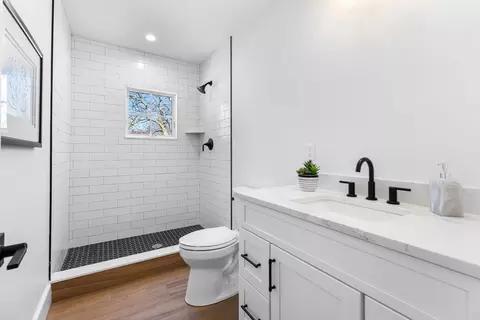 Bath - 248 Harris Ave, Needham, MA 02492 photo 2 of 5