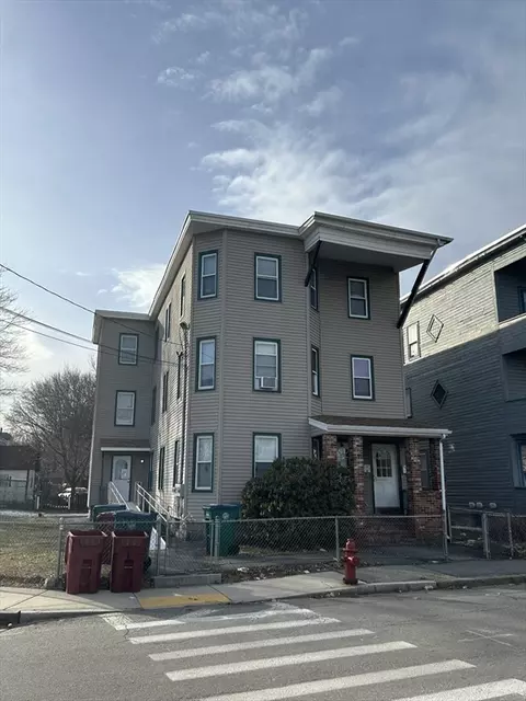 197-199 Powell St, Lowell, MA 01851