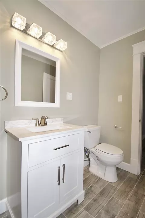 Bath - 158 Gilbert Ave, Springfield, MA 01119 photo 1 of 2