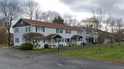 4 Keegan Ln #E, Greenfield, MA 01301