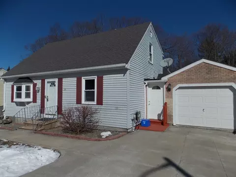28 Parsons Hill Dr, Worcester, MA 01603