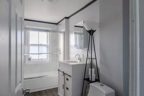 52 James St, Worcester, MA 01603 photo 5