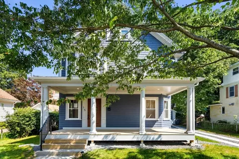 15 Lincoln St, Maynard, MA 01754