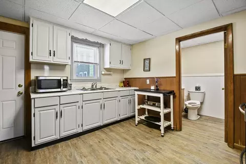 9 Sutton Ave, Oxford, MA 01540 photo 5