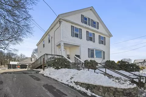 9 Sutton Ave, Oxford, MA 01540