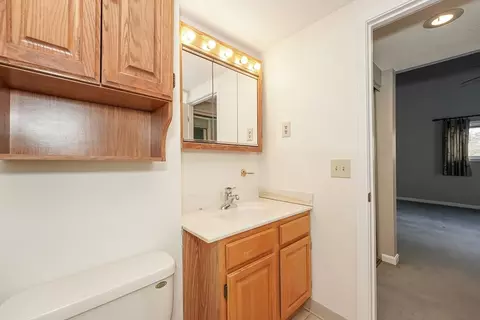 Bath - 43 Captain Eames Cir #43, Ashland, MA 01721 photo 4 of 4