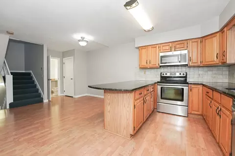 Kitchen - 43 Captain Eames Cir #43, Ashland, MA 01721 photo 2 of 5