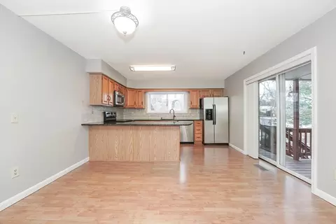 Kitchen - 43 Captain Eames Cir #43, Ashland, MA 01721 photo 4 of 5