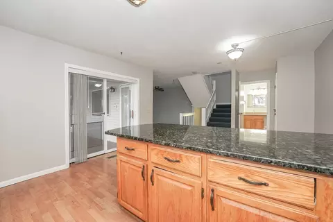 Kitchen - 43 Captain Eames Cir #43, Ashland, MA 01721 photo 3 of 5