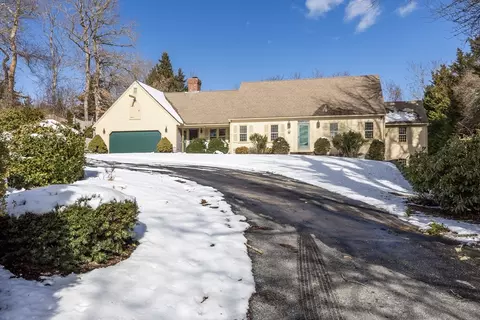 58 Beach St, Dennis, MA 02638