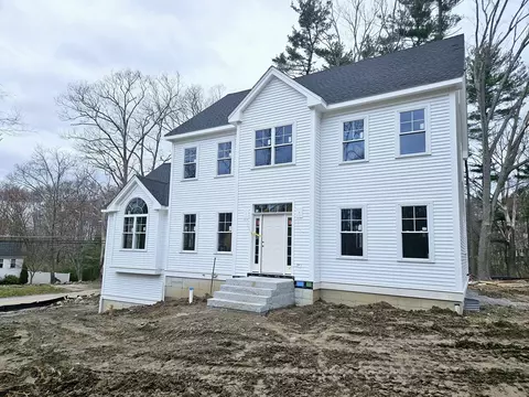 1 Flintlocke Ln # A, Medway, MA 02053