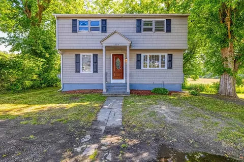 1524 Gar Hwy, Swansea, MA 02777