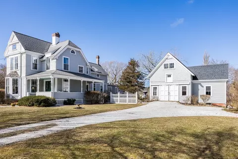 24 Center St, Dennis, MA 02660
