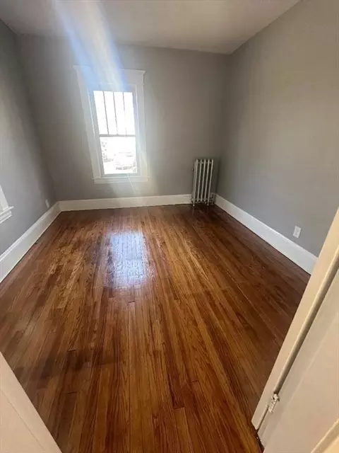 Entry Way - 249 Oak Grove Ave, Springfield, MA 01109 photo 1 of 2