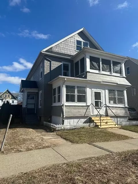 Exterior - 249 Oak Grove Ave, Springfield, MA 01109 photo 2 of 7