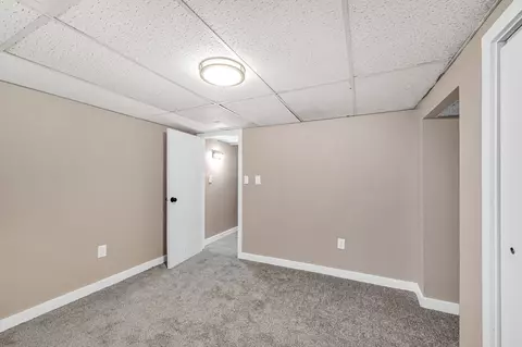 Bedroom - 94 Lang St, Springfield, MA 01104 photo 3 of 4
