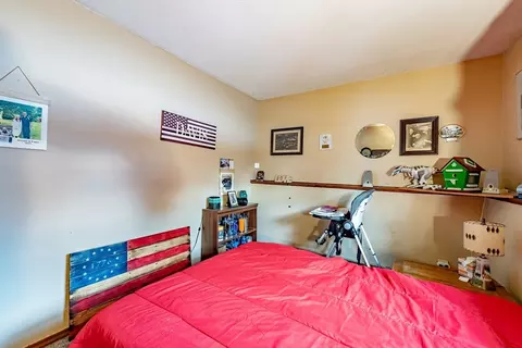Bedroom - 220 Senator St, Springfield, MA 01129 photo 2 of 6