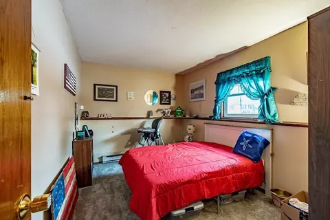 Bedroom - 220 Senator St, Springfield, MA 01129 photo 1 of 6