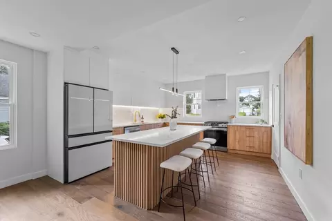70 Mt Vernon St, Reading, MA 01867