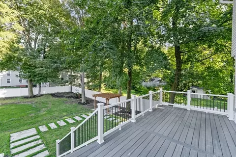 Exterior - 70 Mt Vernon St, Reading, MA 01867 photo 1 of 4