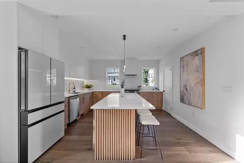 Kitchen - 70 Mt Vernon St, Reading, MA 01867 photo 3 of 4