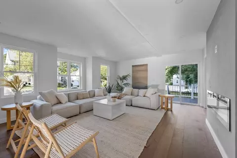 Living - 70 Mt Vernon St, Reading, MA 01867 photo 1 of 5