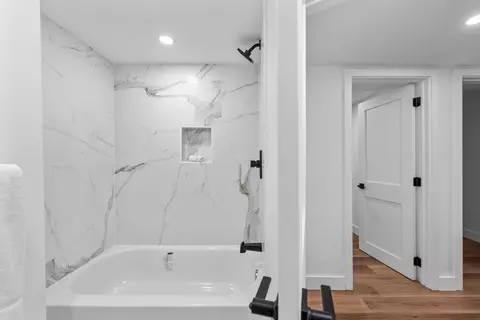 Bath - 70 Mt Vernon St, Reading, MA 01867 photo 7 of 7