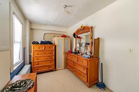 Bedroom - 41 Tyler St, Springfield, MA 01109 photo 1 of 5