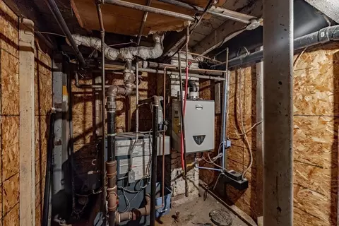 Other - 41 Tyler St, Springfield, MA 01109 photo 3 of 4