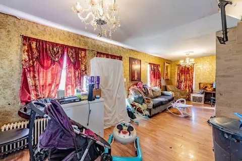 Living - 41 Tyler St, Springfield, MA 01109 photo 2 of 2