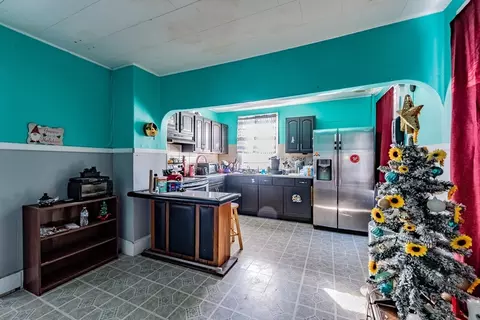 Kitchen - 41 Tyler St, Springfield, MA 01109 photo 1 of 3