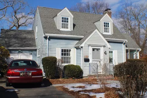 Exterior - 19 Edwin St, Randolph, MA 02368 photo 2 of 6