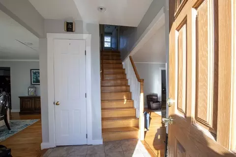 185 Mott St, Fall River, MA 02721 photo 4