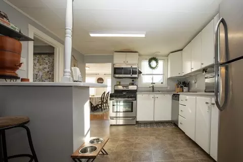 185 Mott St, Fall River, MA 02721 photo 10