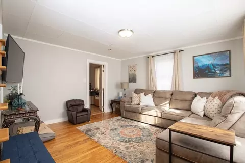 185 Mott St, Fall River, MA 02721 photo 3