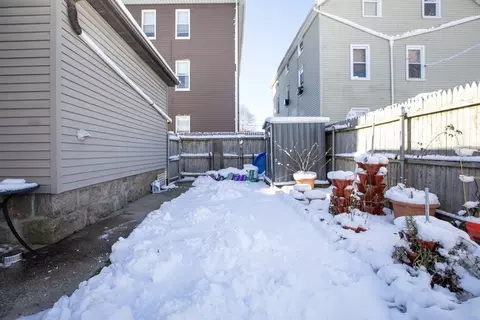185 Mott St, Fall River, MA 02721 photo 27