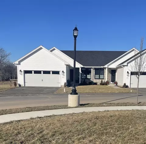 124 Villa Dr #44, Feeding Hills, MA 01030