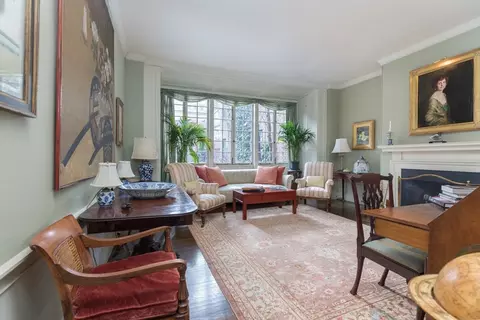 64 Chestnut St, Boston, MA 02108